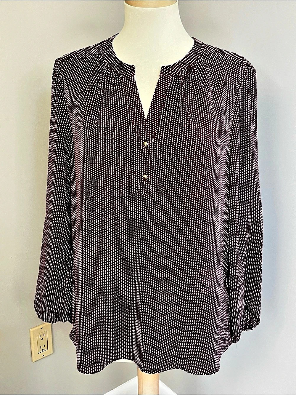 Tommy Hilfiger Geometric Long Sleeve Blouse in Purple & White Size Medium